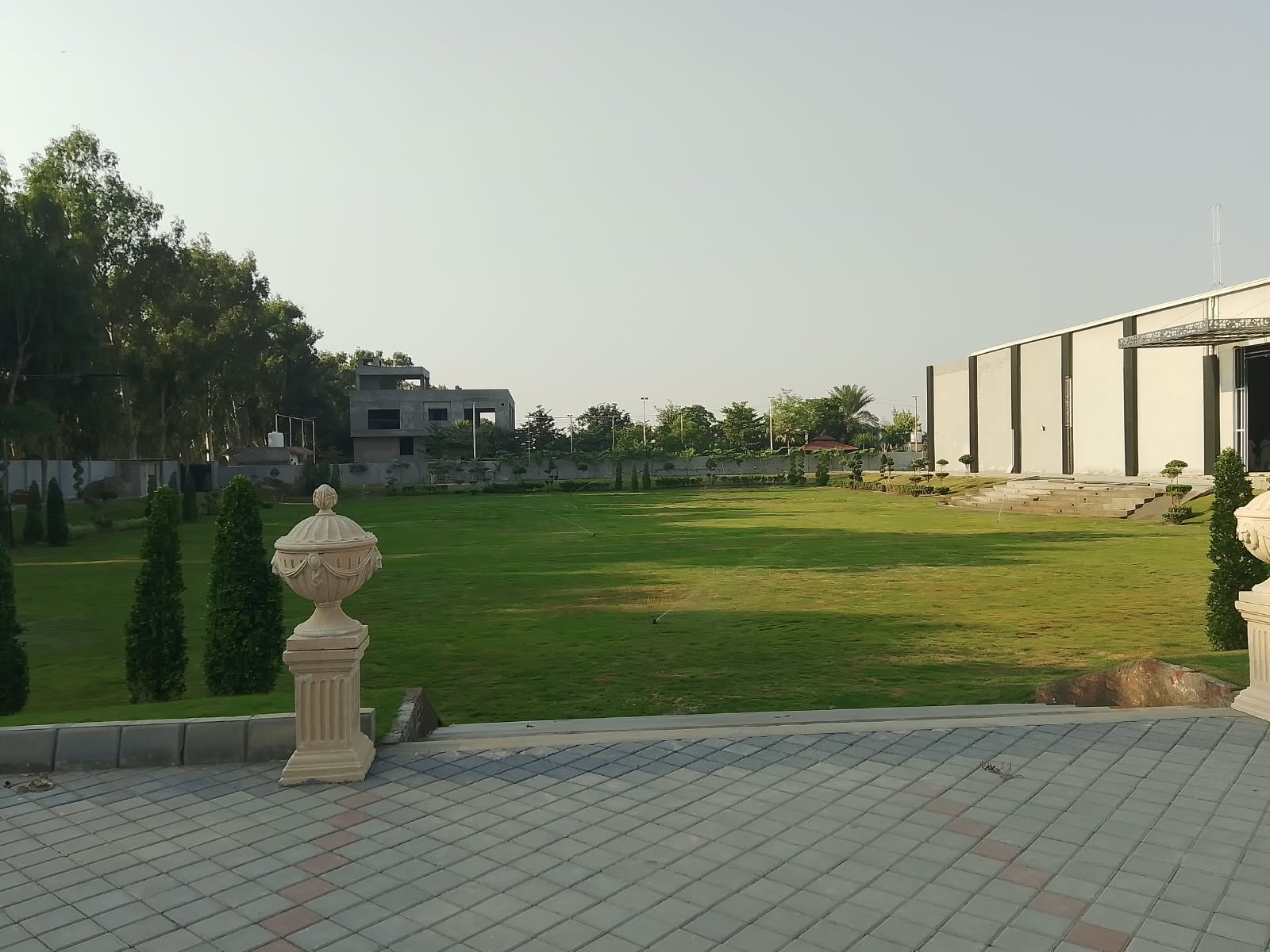 La Ovation Events Lawn